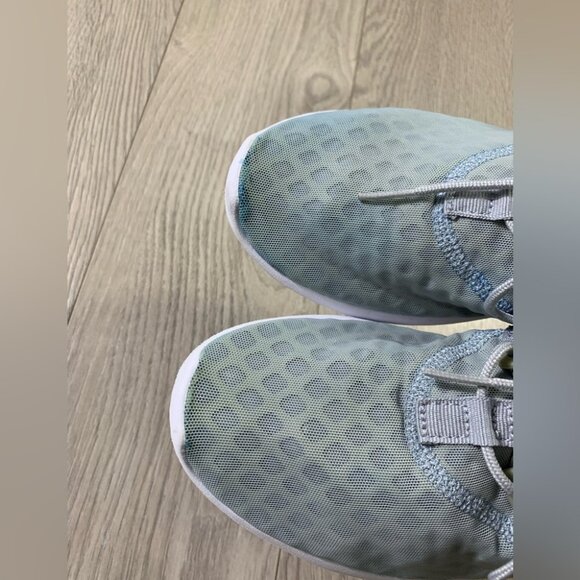 Nike Women's Juvenate Running Shoe Gray - Picture 6 of 10